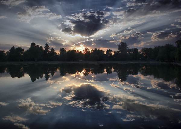 Pic. Source: "Twilight.." by klaraphotography @Deviantart.com
