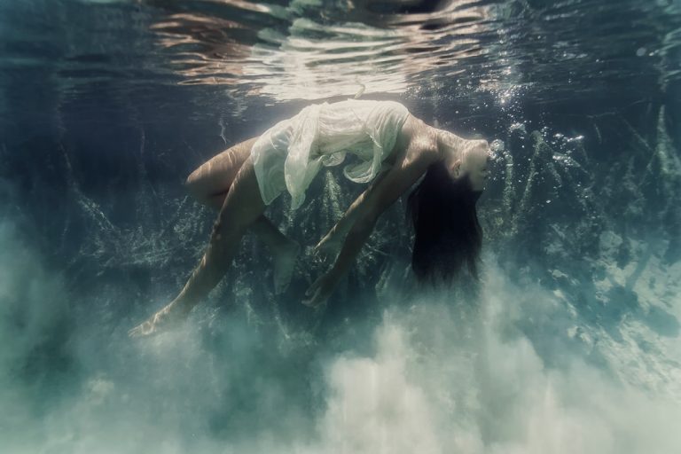 Pic. Source: "Never Never Land" by SachaKalis @Deviantart.com