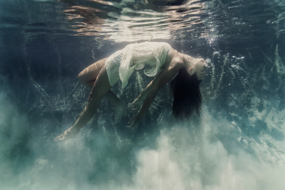 Pic. Source: "Never Never Land" by SachaKalis @Deviantart.com