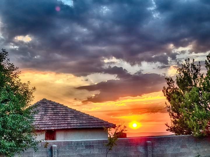 Pic. Source: "Aksam Gunesi" by meosenturc @Deviantart.com