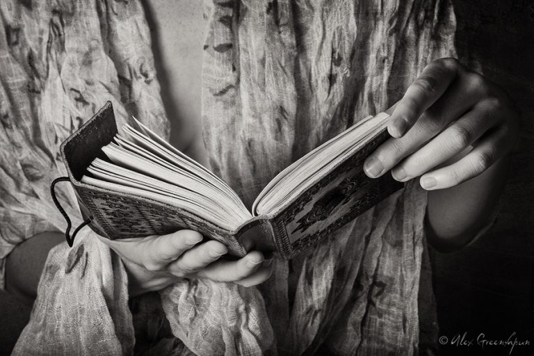 Pic. Source: "Like an Open Book" by alexgphoto @Deviantart.com