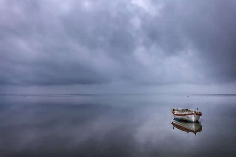 Pic. Source: "Deceiving Sea" by Chris Lamprianidis @Deviantart.com
