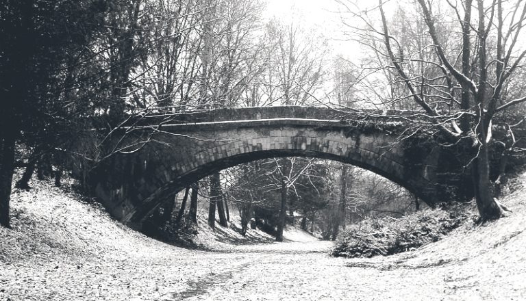 Pic. Source: "Pont." by Nikkiestardust @Deviantart.com