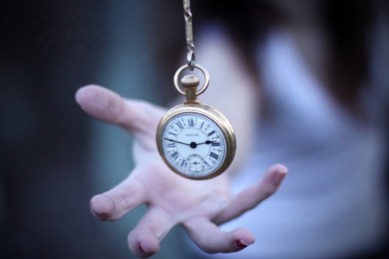 Pic.Source: "Stealing Time" by Rachelxbraun @deviantart.com
