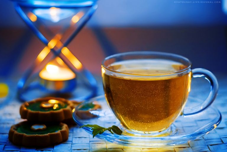 Pic. Source: "Tea" by Olavoronova @Deviantart.com
