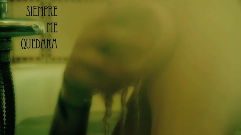 Pic.Source: "Bebe - Siempre" @nofatclip.com