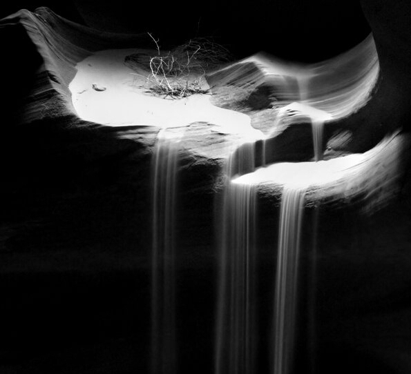 Pic.Source: "My Mother's Hourglass" by Mex-penguingirl @deviantart.com