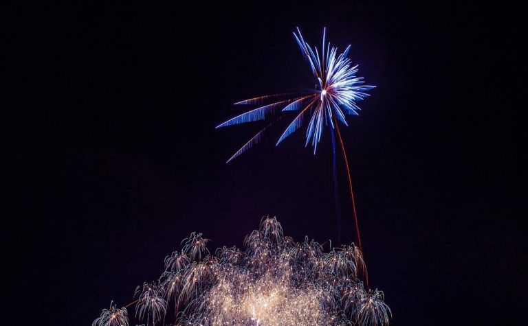 Pic.Source: "Happy New Year" by newcastlemale @deviantart.com